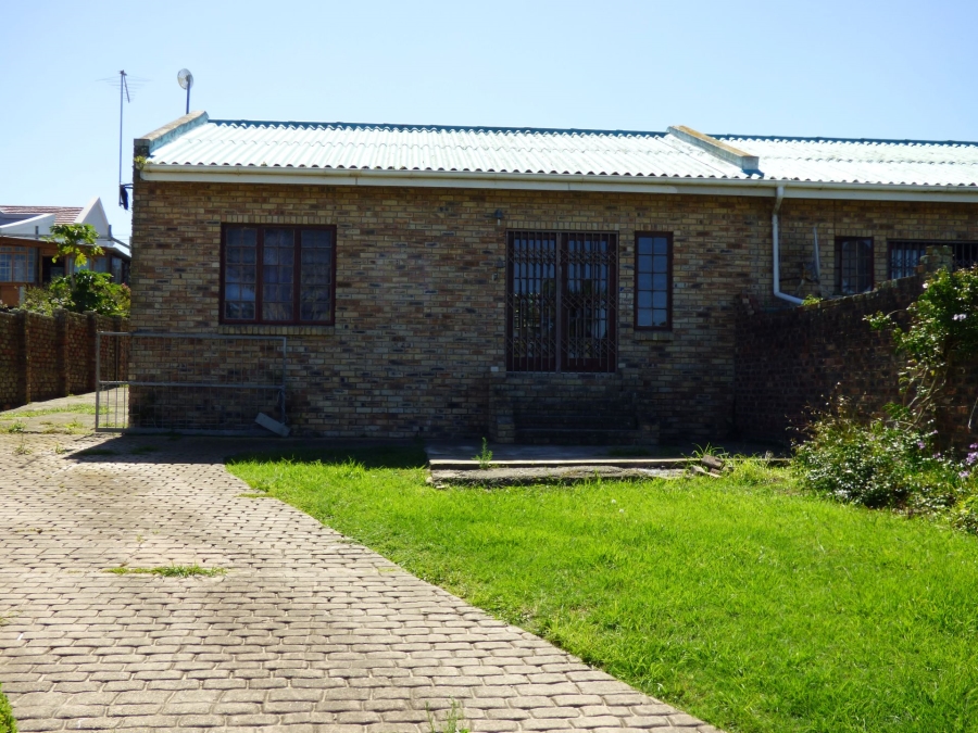 4 Bedroom Property for Sale in West Bank Eastern Cape